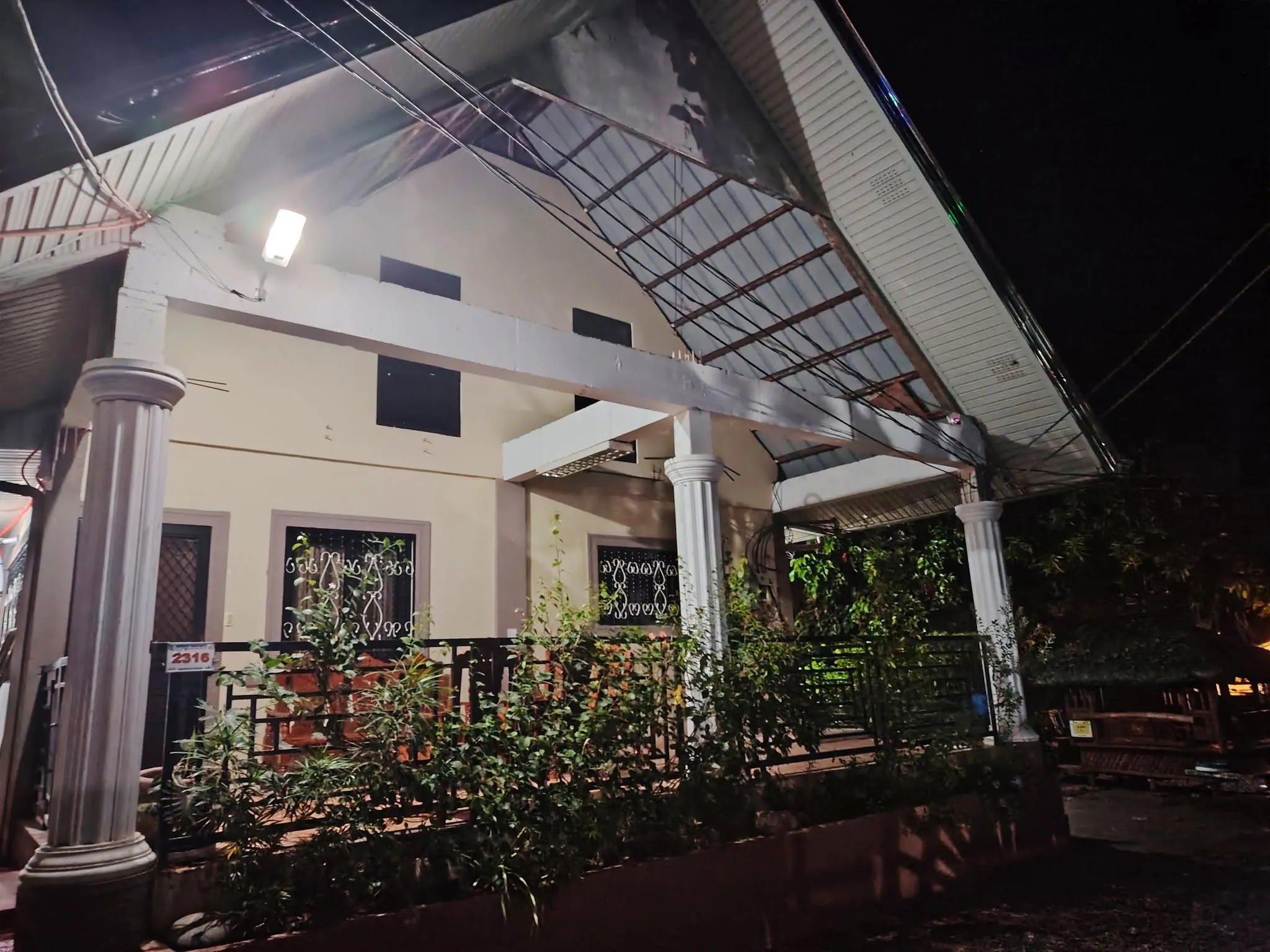 Crizvi Resort KTV House